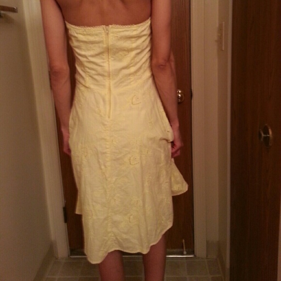 SOLD Roxy Strapless Dress - Picture 4 of 9